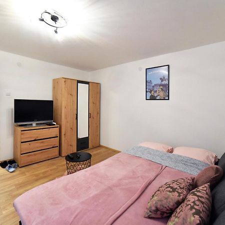 Studio Apartment Aneta Zagreb Exteriör bild