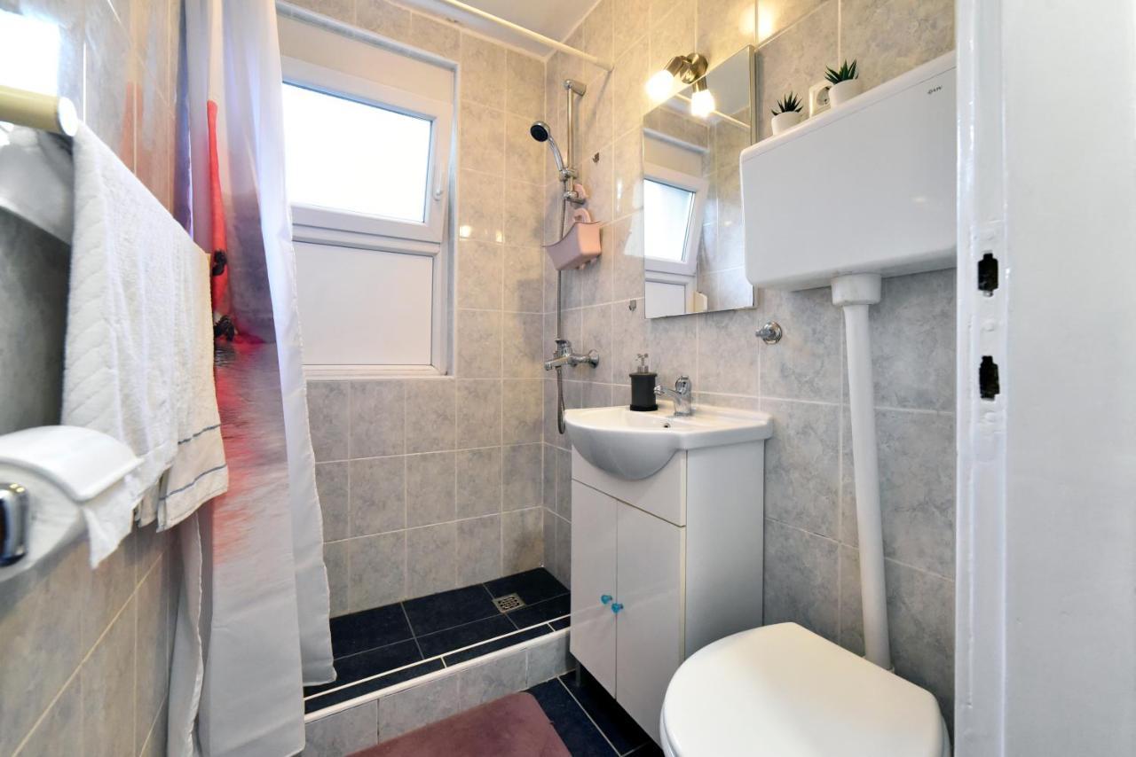 Studio Apartment Aneta Zagreb Exteriör bild